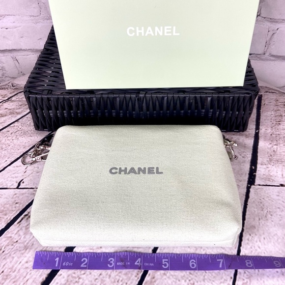 CHANEL seafoam green beauty line cosmetic pouch crossbody or bumbag tote - Picture 13 of 16